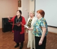 Душевные стихи и песни исполнили участницы хора «Зоренька»