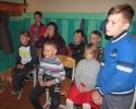 Зрители театрализованной постановки сказки «Колобок» в Библиотеке № 6 поселка Чернореченск