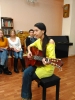 Индира Надеждина исполняет авторские песни на музыкально-поэтическом квартирнике (25.01.2018)
