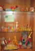 Выставка «Любимые игрушки моего детства», оформленная к Международному дню защиты детей в Библиотеке № 9 (пос. Рудничный)
