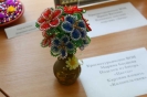 Работа, представленная на выставке творческих работ инвалидов:  Марина Баушева «Цветы» (бисероплетение)