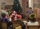 Участники новогоднего квартирника прочли стихи Деду Морозу и получили сладкие подарки