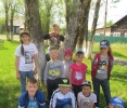 Участники конкурса рисунков на асфальте в поселке Чернореченск