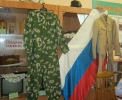 Музейные экспонаты, представленные на познавательном мероприятии, посвященном Дню защитника Отечества в библиотеке № 9 поселка Рудничный