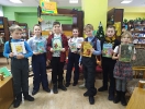Участники литературной акции «День Винни-Пуха» в центральной детской библиотеке