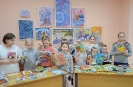 Ребята из детского отделения Комплексного центра социального обслуживания населения – участники акции «Дарите книги с любовью!» в центральной детской библиотеки