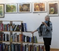 Наталья Мозырева на закрытии выставки Марины Граф «Акварель – душа моя!» в центральной городской библиотеке