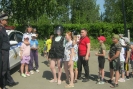 Участники акции «Безопасность детства» возле библиотеки № 9 поселка Рудничный