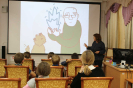 Детская писательница Наталья Салтанова на встрече со школьниками в центральной городской библиотеке