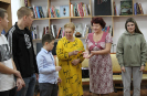 Участники фольклорного праздника «Уральская рябина» в центральной городской библиотеке