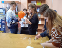 Участники интеллектуальной квест-игры «Шаги в науку» в центральной детской библиотеке 