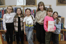 Участники детской театральной студии «Оранжевые ёжики» на Дне поэзии в центральной городской библиотеке