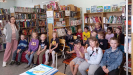 Участники познавательного часа «Здравствуй, лето красное, лето безопасное!» в библиотеке № 2 поселка Воронцовка