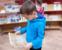 Участник памятного мероприятия, посвященного 80-летию полного освобождения Ленинграда от фашистской блокады, в центральной детской библиотеке