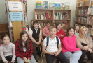 Участники краеведческого урока, посвященного известным людям города Краснотурьинска, в библиотеке № 2 поселка Ворнцовка
