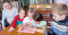 Участники литературных и игровых программ Недели детской книги – 2024 в библиотеке № 2 поселка Воронцовка